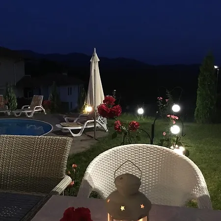 Vila Gardenia Gumoshtnik Esterno foto